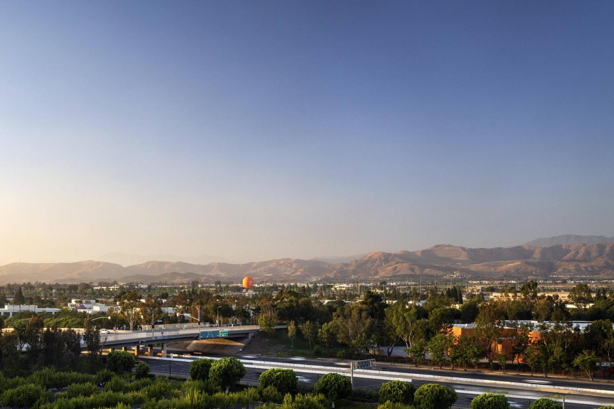 Hotel Marriott Irvine Spectrum Exterior foto